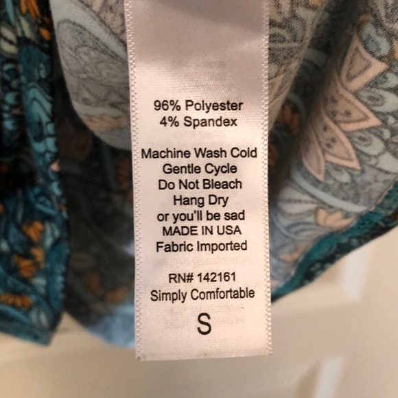 SOLD - LulaRoe Julia dress size small w/ OS leggings - Picture 4 of 8